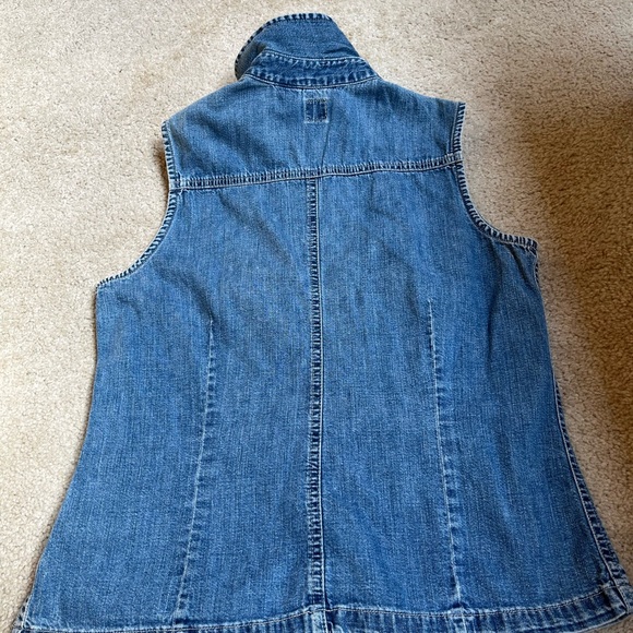 Shirt - Picture 2 of 3